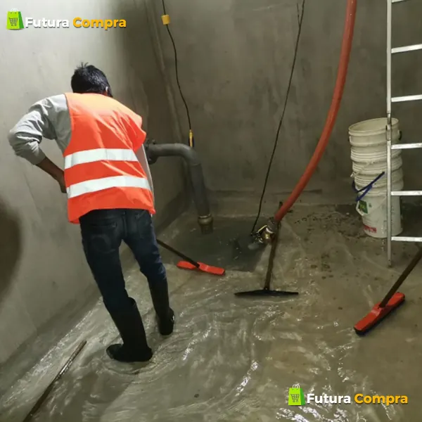 Limpieza de cisterna de agua en casas y edificio de apartamentos en Tegucigalpa realizada por personal de Futura Compra.